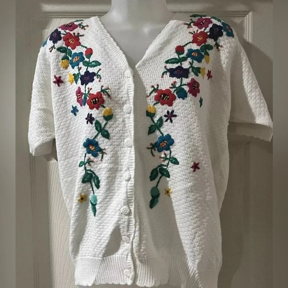 Y2K White Knit Cardigan With Floral Design Medium Alfred Dunner Cottagecore